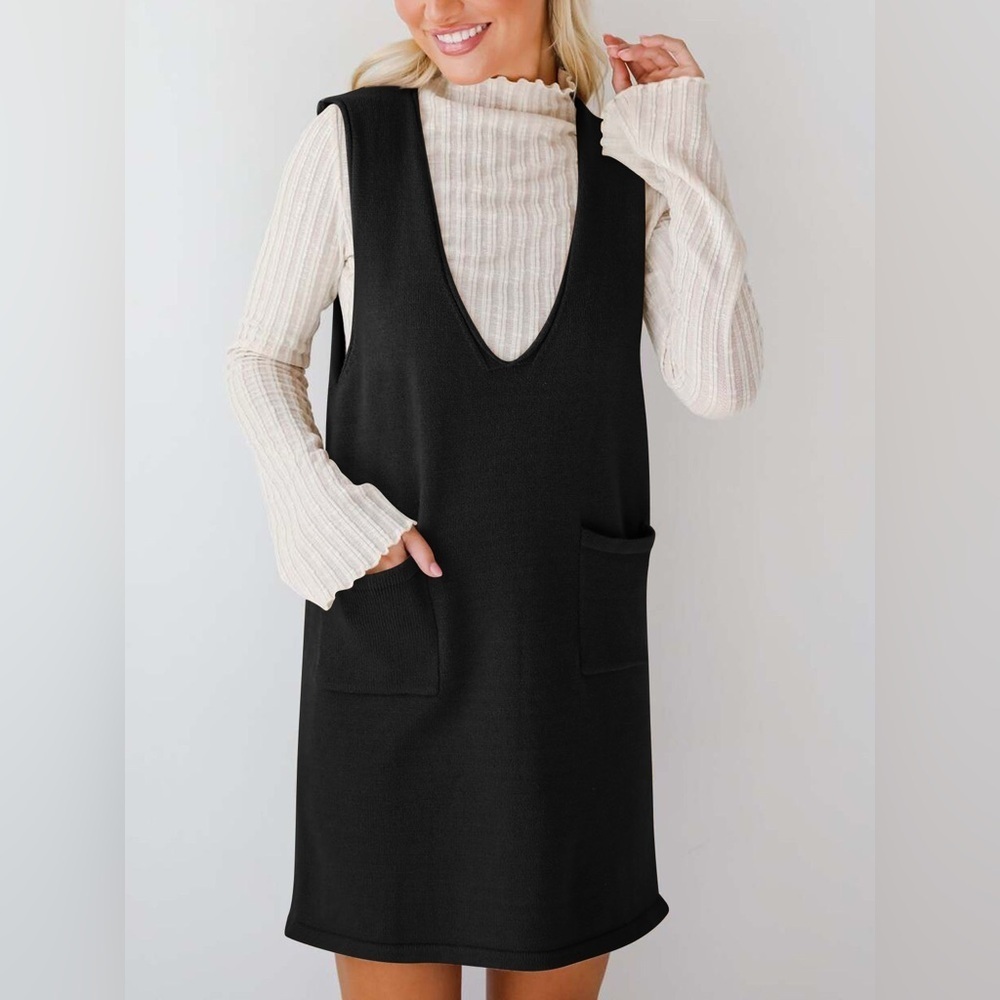 Sleeveless Knit Dress with Pockets
